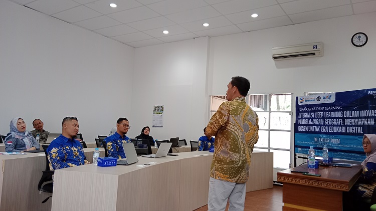 IMG_20250811_115716 filter: 0; jpegRotation: 0; fileterIntensity: 0.000000; filterMask: 0; module:1facing:0;
hw-remosaic: 0;
touch: (0.24479169, 0.24479169);
modeInfo: ;
sceneMode: Night;
cct_value: 0;
AI_Scene: (-1, -1);
aec_lux: 0.0;
hist255: 0.0;
hist252~255: 0.0;
hist0~15: 0.0;